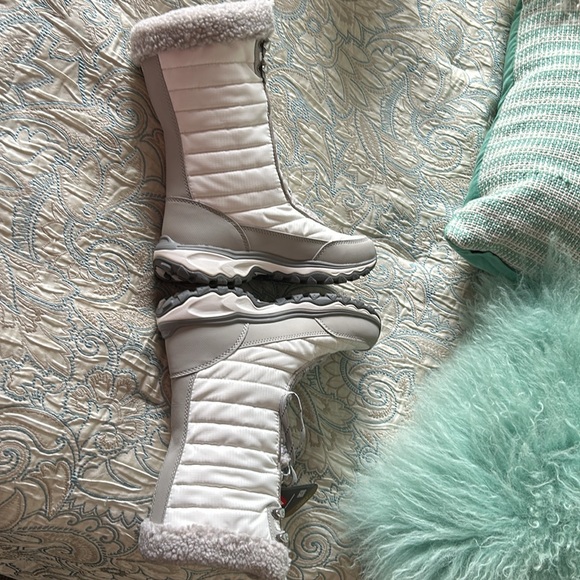 Eddie Bauer tall micro therm 3.0 snow boots size 8 new in box - Picture 6 of 10